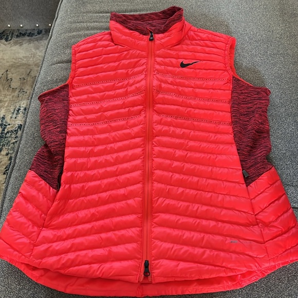Nike Vest - red - Picture 5 of 9